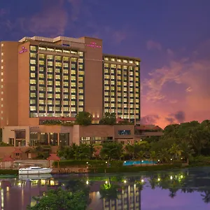 crowne-plaza-kochi.kerala-hotels.net/