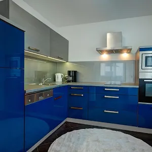 Carin Deluxe I Apartament