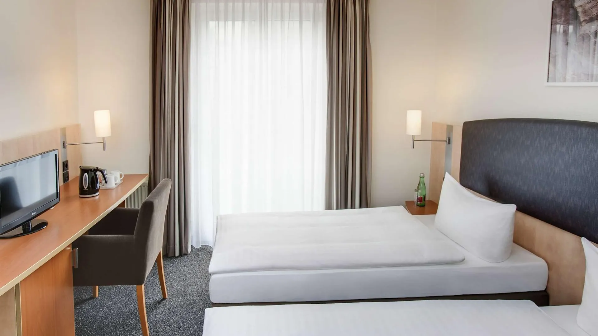 **** Otel Intercityhotel Wien Avusturya