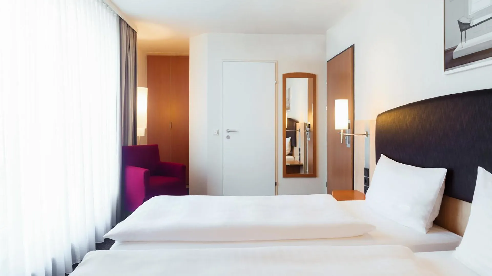 Intercityhotel Wien Avusturya