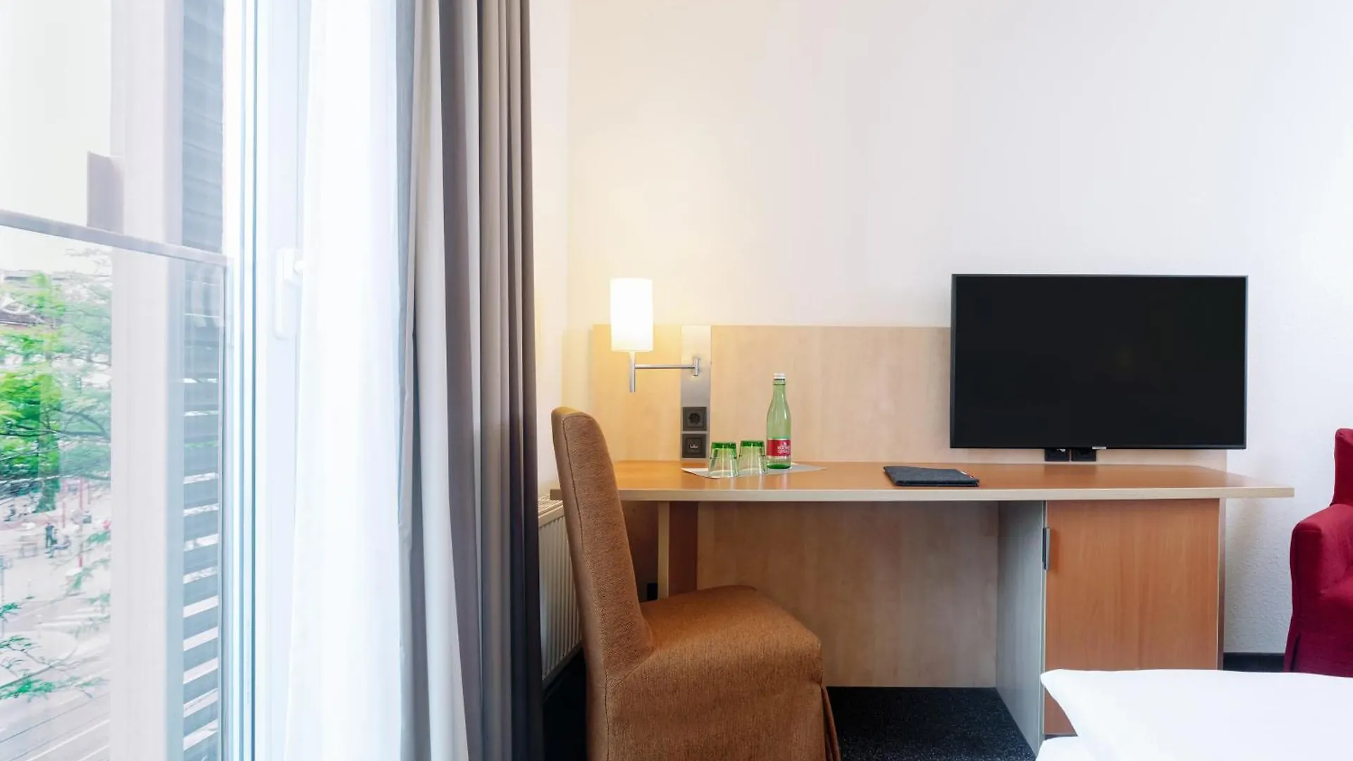 Intercityhotel Wien 4*, Viyana Avusturya