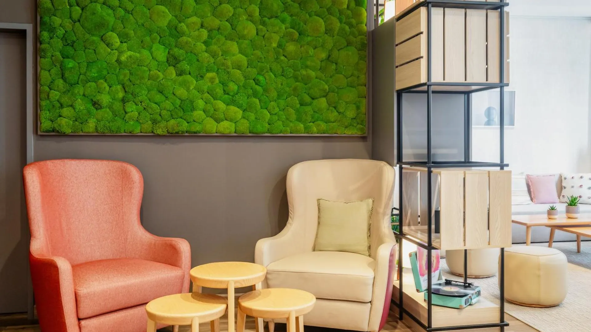 Intercityhotel Wien Otel