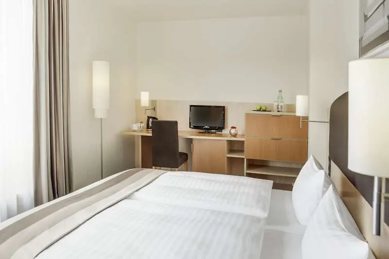 Intercityhotel Wien 4*, Viyana