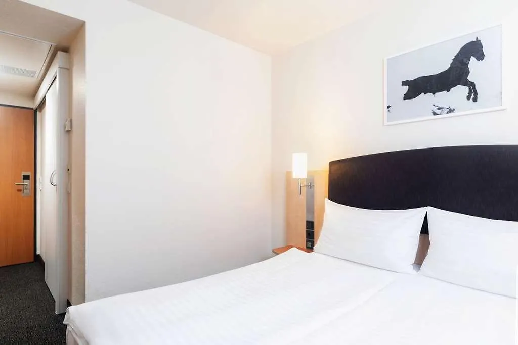 Intercityhotel Wien 4*, Vienna Austria